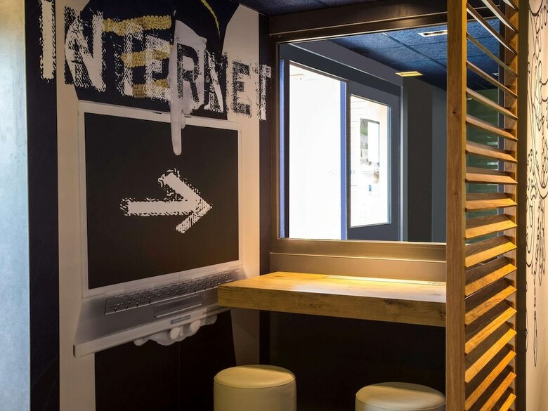 Hotel Ibis Budget Versailles Chateau Saint Cyr