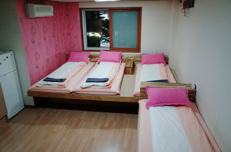 Hostal Bong Backpackers