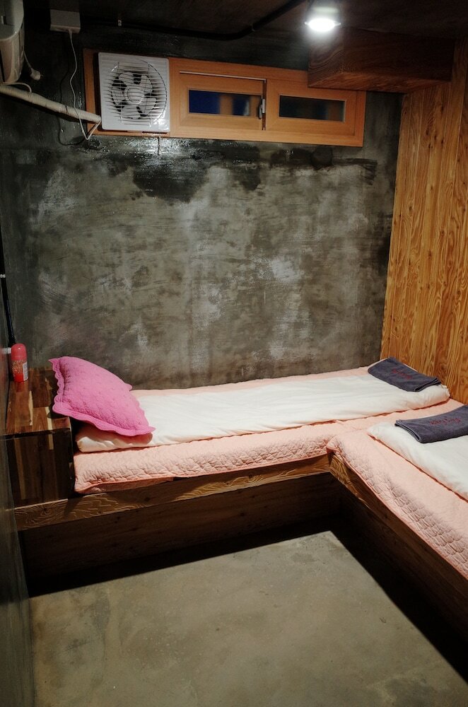 Hostal Bong Backpackers