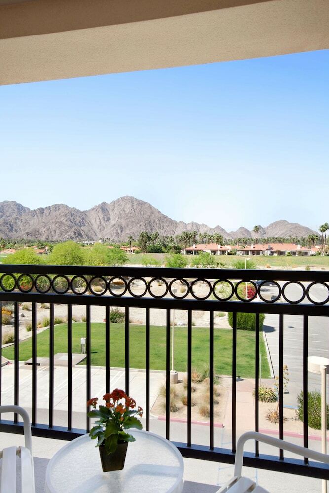 Embassy Suites La Quinta Hotel & Spa