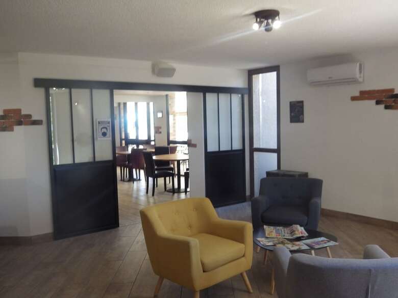 Hotel Kyriad Direct Toulon / La Valette