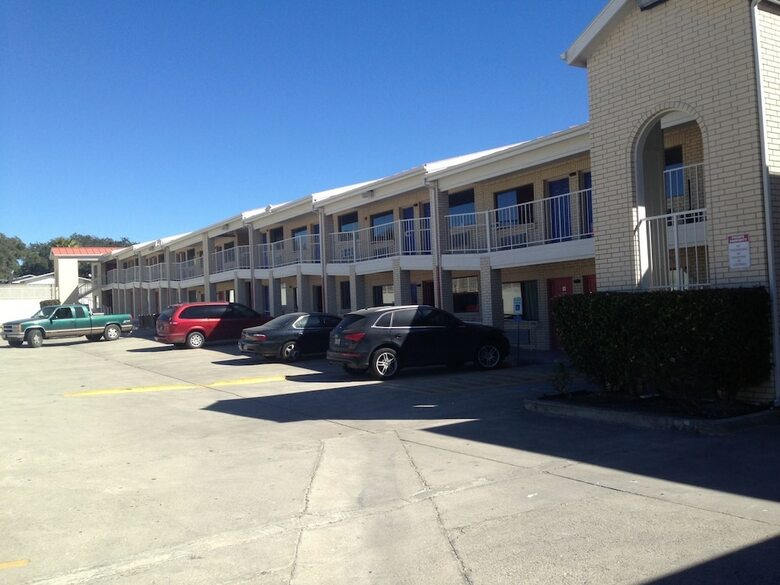 Motel 6 San Antonio - Fiesta Trails