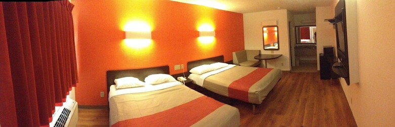 Motel 6 San Antonio - Fiesta Trails