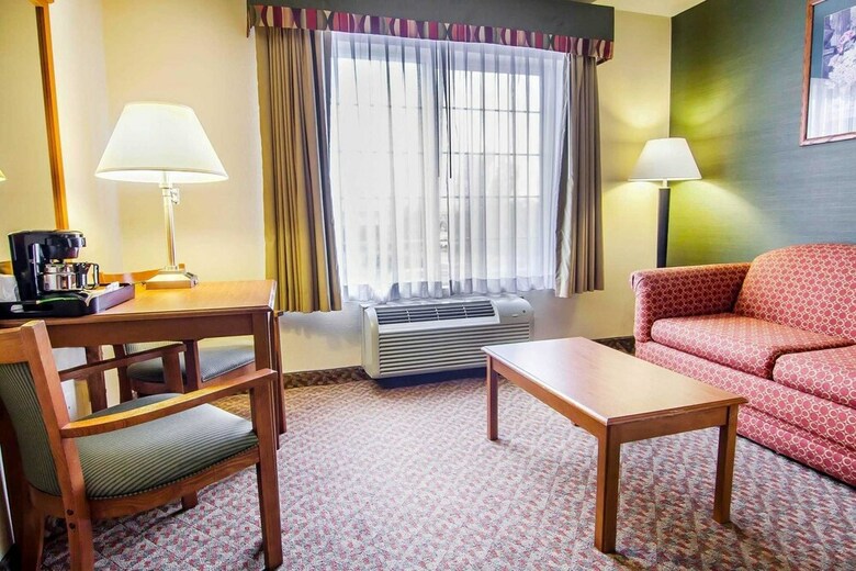 Hotel Comfort Inn And Suites Salem