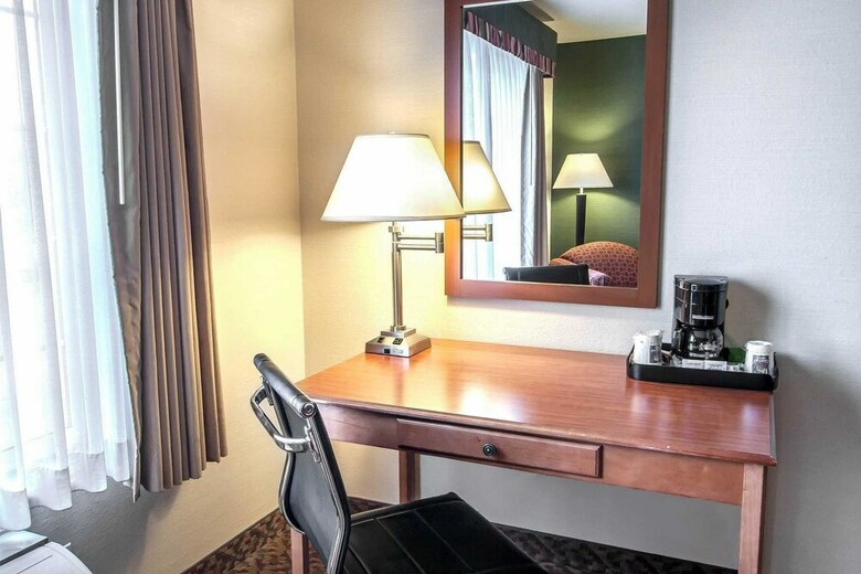 Hotel Comfort Inn And Suites Salem