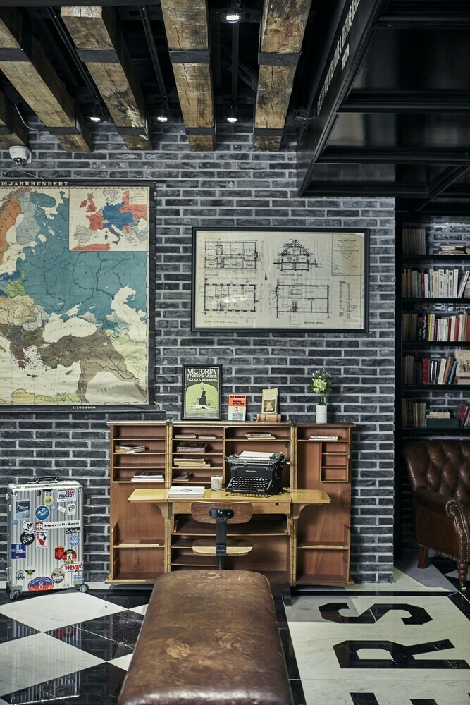 Makers Hotel