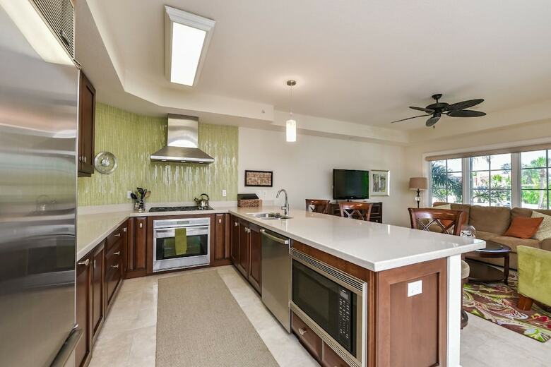 Beach Villas At The Oasis By Beachside Management