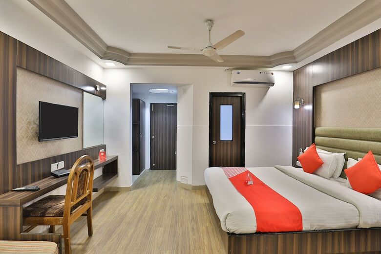 Oyo 2336 Hotel Shri Krishna Palace