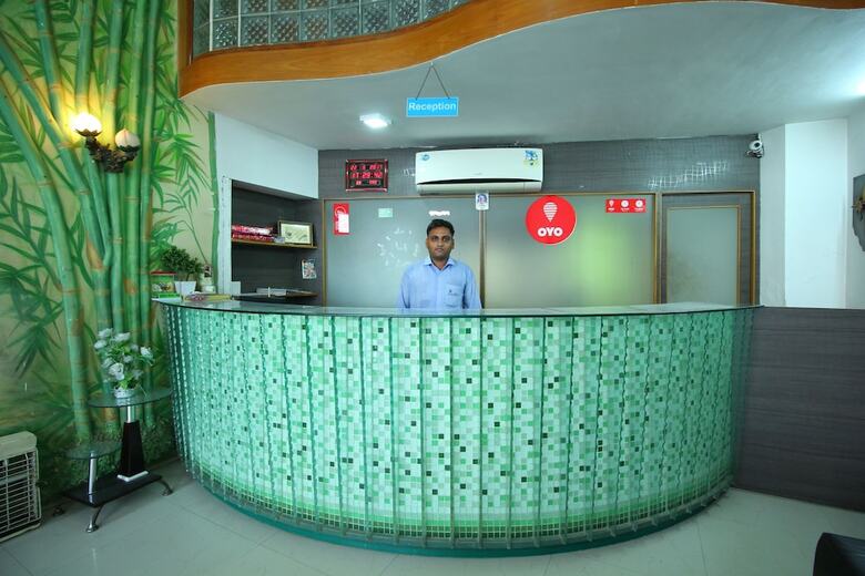 Oyo 2336 Hotel Shri Krishna Palace
