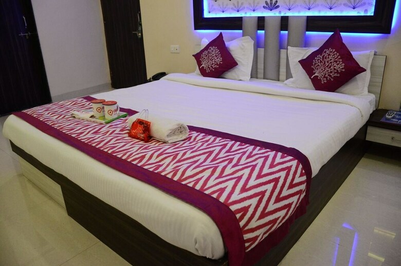 Oyo 1216 Hotel New White House