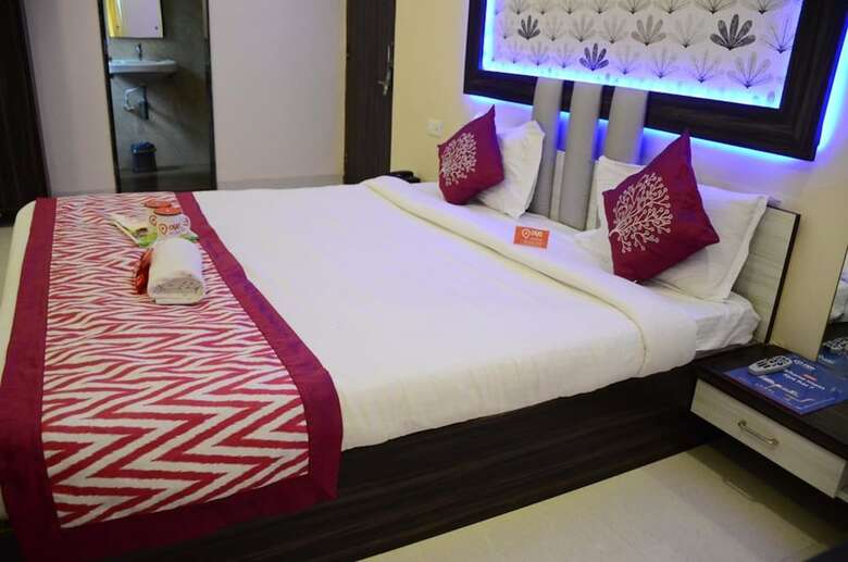 Oyo 1216 Hotel New White House