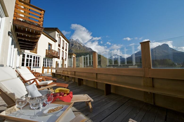 Bed & Breakfast Maloja Club House