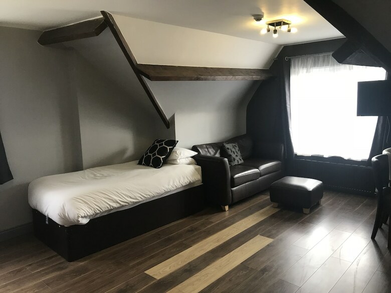 Bennetts Hotel