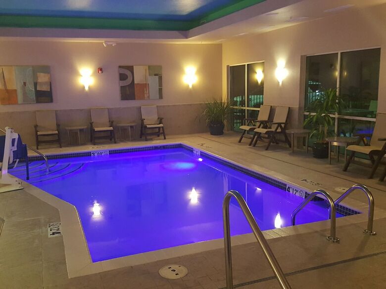 Hotel Comfort Suites Bentonville - Rogers