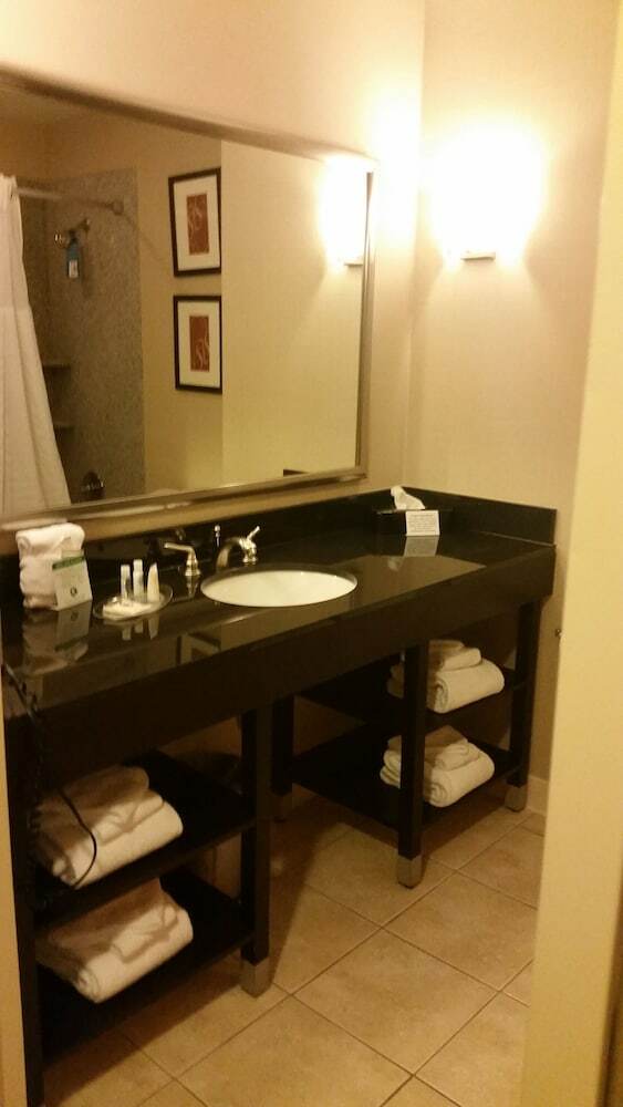 Hotel Comfort Suites Bentonville - Rogers