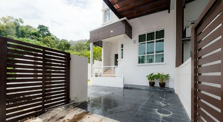 New Corner Shamrock Beach Villas Seaview
