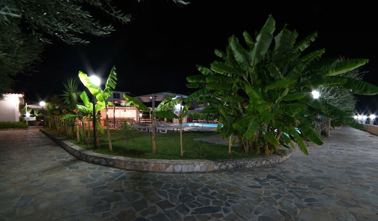 Aparthotel Mirsini Studios & Apartments