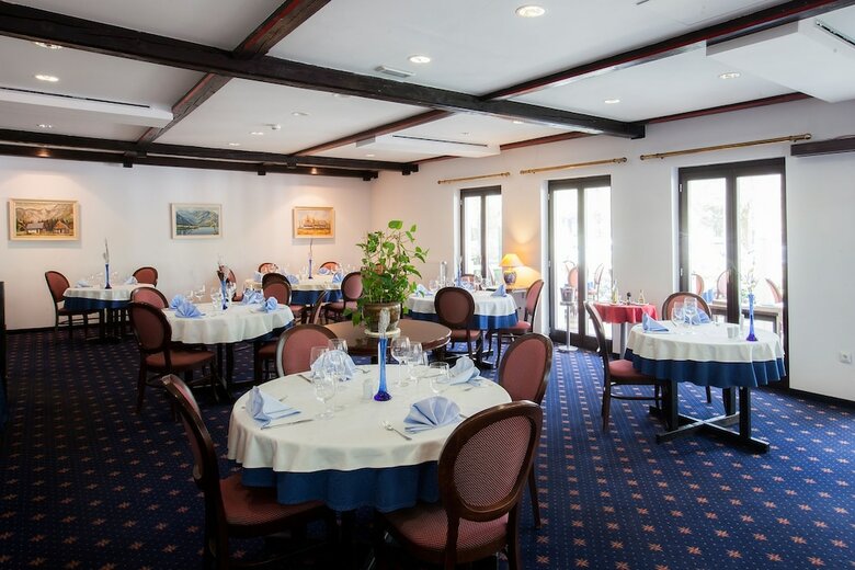 Hotel Jezero