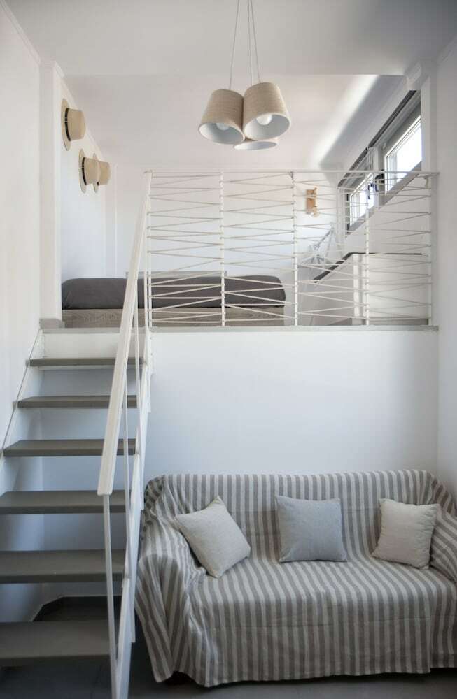 Axos Apartments