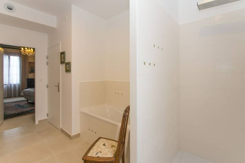 Hotel H�tel Au Charme Rabelaisien