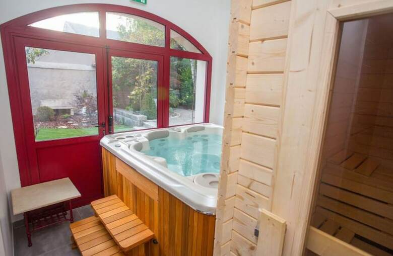 Hotel H�tel Au Charme Rabelaisien