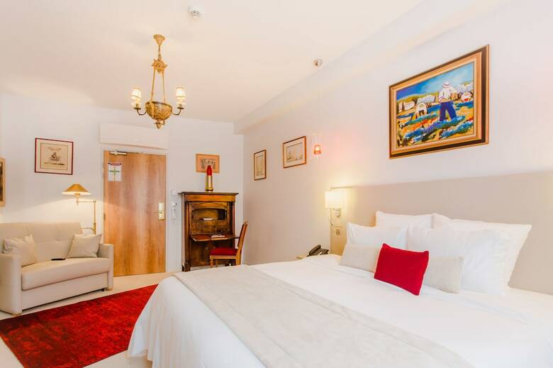 Hotel H�tel Au Charme Rabelaisien
