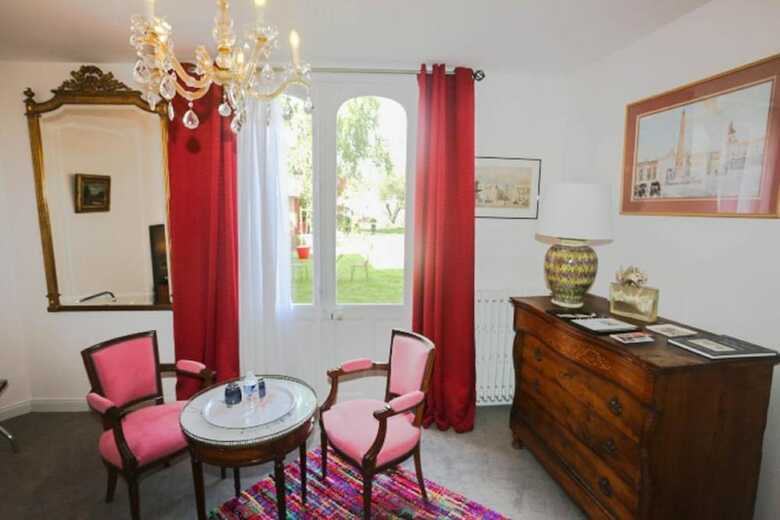 Hotel H�tel Au Charme Rabelaisien