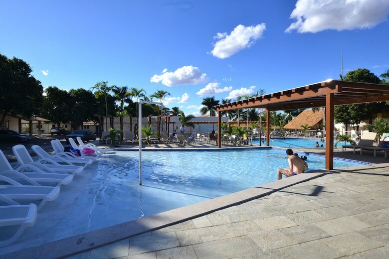 Hotel Diroma Resort