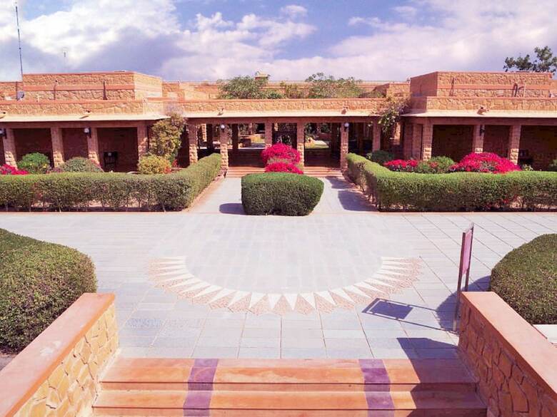 Hotel Rawal Kot
