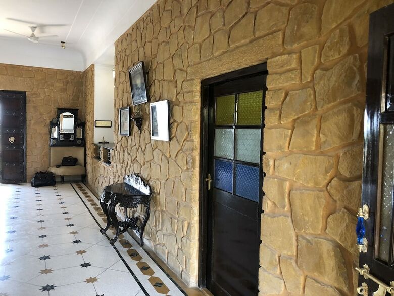 Hotel Rawal Kot