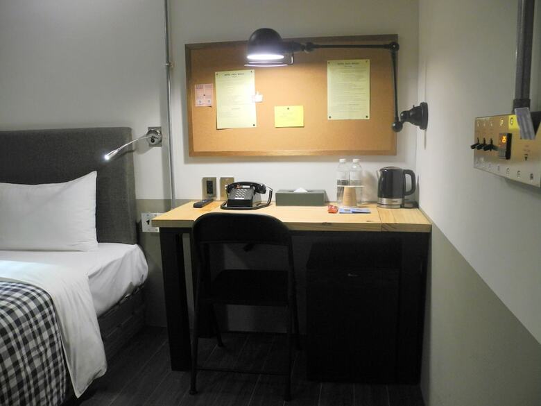 Hotel Papa Whale