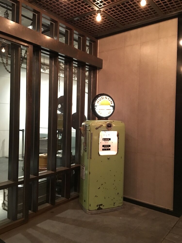 Hotel Papa Whale