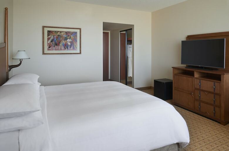 Hotel River Cree Resort And Casino