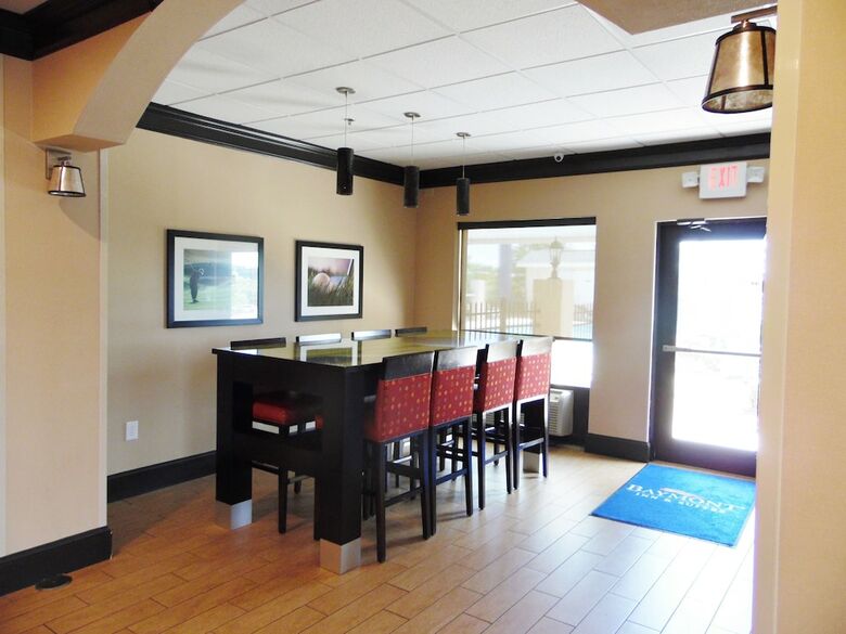 Hotel Baymont By Wyndham Augusta Riverwatch