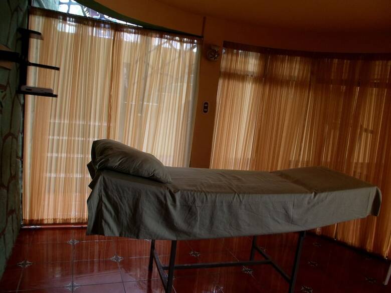 Hotel La Ribiera Del Lago Peten Itza