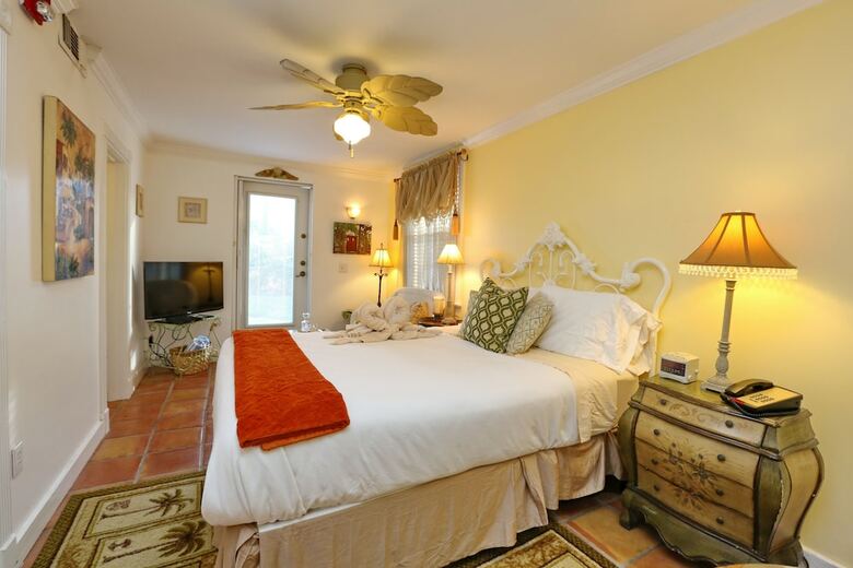 Beachfront Bed & Breakfast