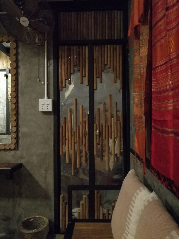 Hotel Husband & Wife Guesthouse