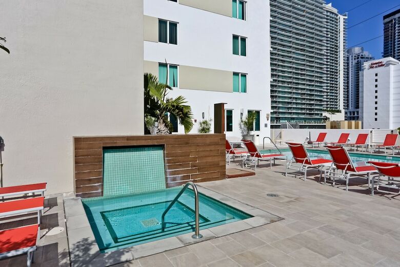 Nuovo Miami Apartments At Brickell - Downtown