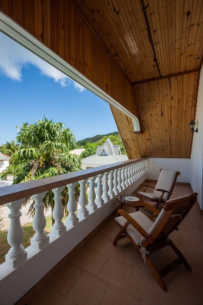 Villa Aya