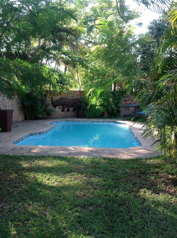Hotel Rhino Coast Guest House