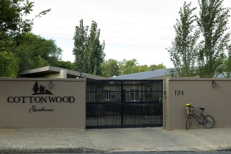 Hotel Cottonwood Guesthouse