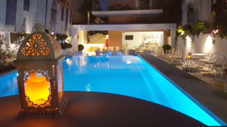 Hotel Pirofani