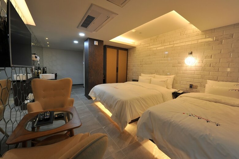 Hotel The Grang Nampo (Fromerly Ytt)
