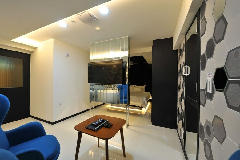 Hotel The Grang Nampo (Fromerly Ytt)
