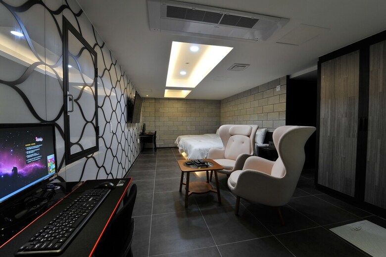 Hotel The Grang Nampo (Fromerly Ytt)
