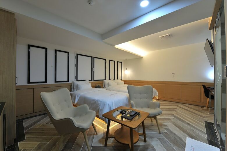 Hotel The Grang Nampo (Fromerly Ytt)