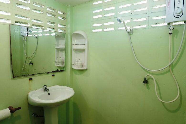 Hotel Baanrak Amphawa Homestay