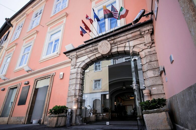 Boutique Hotel Dom - Rooms & Suites