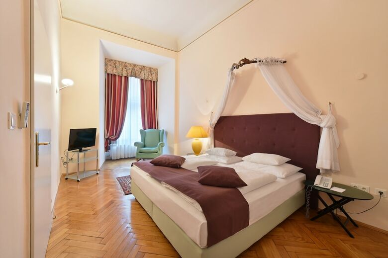 Boutique Hotel Dom - Rooms & Suites