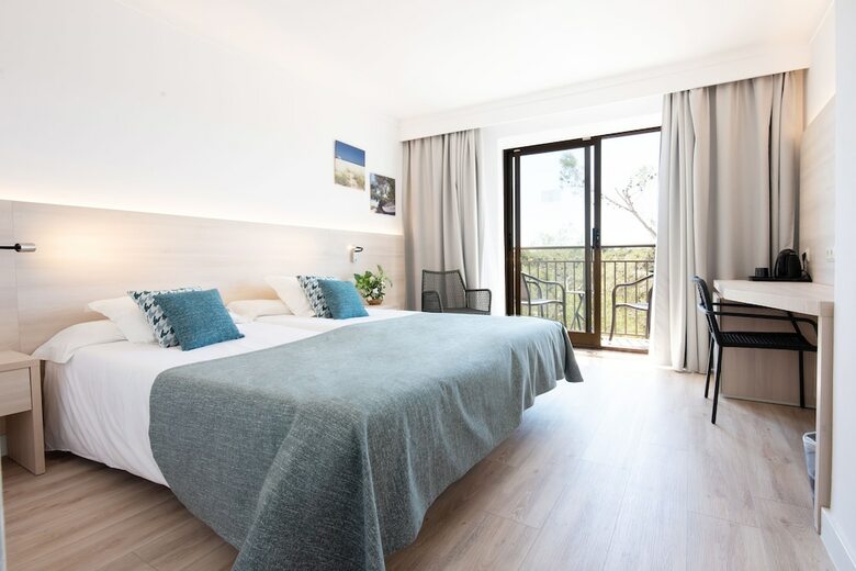 Hotel Playa Mondrag�